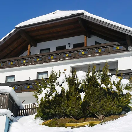 Haus Bellevue Апартаменты Санкт-Михель (Лунгау)